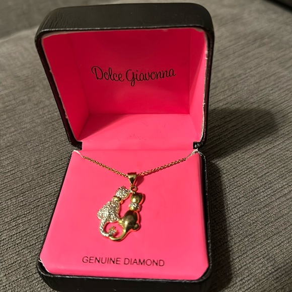 Two Cats Necklace with 18inch gold color chain - Picture 5 of 10